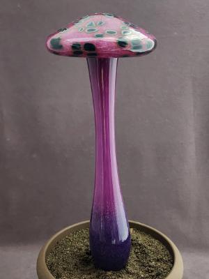 #04052413 LG mushroom with glass stake 15''Hx6''W $100