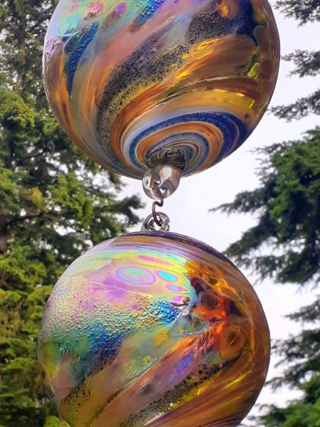 #06192503 3-Hanging Ball Sculpture UW Colors LG-7.18'' Med-6'' Sm-4.18'' 23.5'' Long $180.00