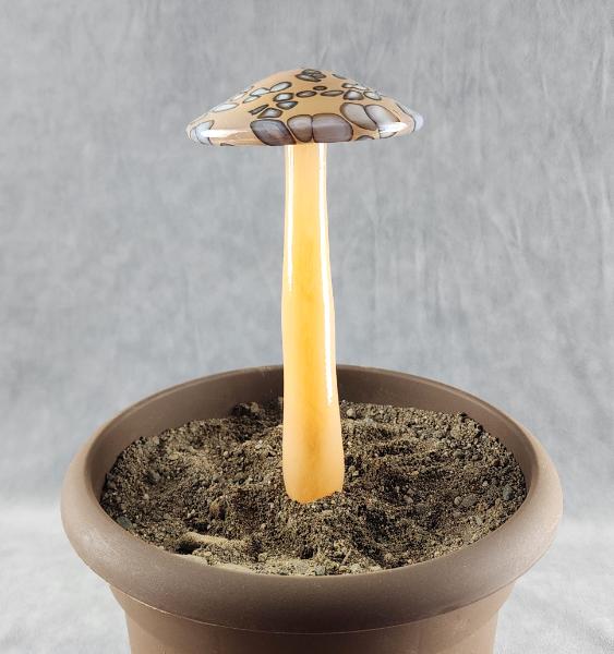 #04152445 mushroom with glass stake 8''Hx4''W $70