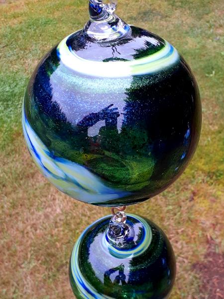 #10102502 Three ball hanging sculpture LG-5.75''  Med-4.75'' Sm-3.75''  Long-22'' $170.00