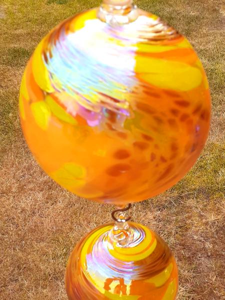 #07302516 Three Hanging Ball Sculpture Iridised Lg-6.25'' Med-5'' Sm-3.75'' Long-22'' $180.00