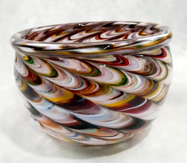 #01102601 Bowl Feather twist design 3.5''HX5.5''W $125.00