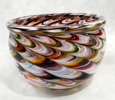 #01102601 Bowl Feather twist design 3.5''HX5.5''W $125.00