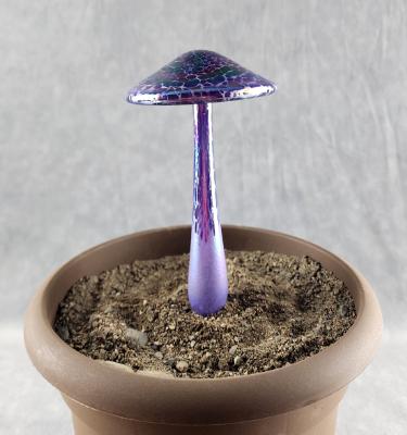#04152434 mushroom with glass stake 7''Hx4''W $70