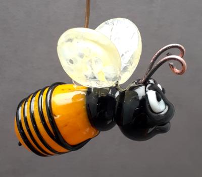 SAC#793 #04222204 Bee hanging 2.5''HX4.25''LX2.5''W $125.00 SAC#793 #04222204 Bee hanging 2.5''HX4.25''LX2.5''W $125.00