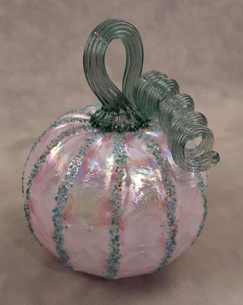 #09222506 Pumpkin Sm 3'' to 4'' Iridised $45.00