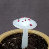 #07112251 mushroom 5''Hx3''W $65