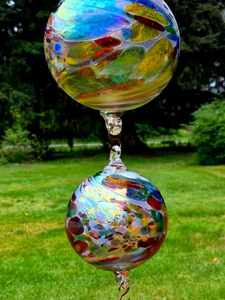 #04282601 Four Ball sculpture, Confetti design, Iridized LG-7'' Med-5.75'' SM-4.75'' XSM-3.75''  Total length  31'' $200.00