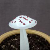 #07112249 mushroom 5''Hx3''W $65