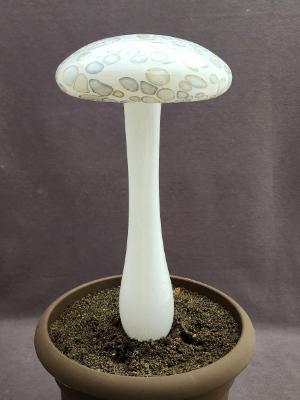 #04052407 LG mushroom with glass stake 12''Hx6''W $100