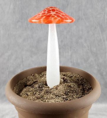 #04122417 GLOW IN THE DARK mushroom on glass stake 7.5''H x 4''W $80