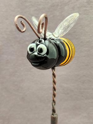 #03222402 bee on rod 8''Hx2''WX4.5''L $135