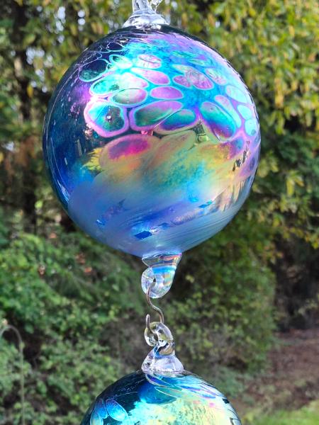 #09282601 Three Hanging Ball sculpture LG-5.5'' Med- 4.75'' Sm- 3.75'' length 20.5'' $160.00 (4)
