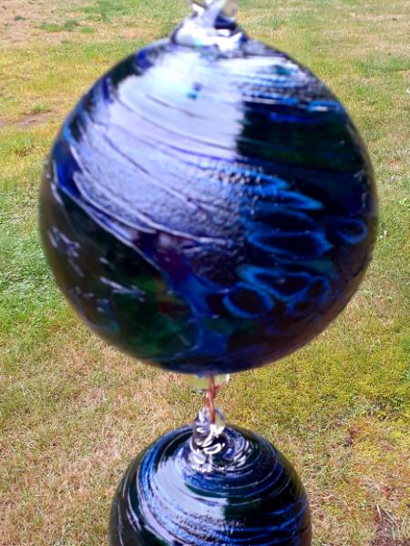 #10102505 Three ball hanging sculpture LG-6.18''  Med-5'' Sm-3.75''  Long-22'' $170.00