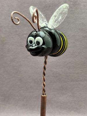 #03222410 bee on rod 8''Hx2.5''WX5''L $135