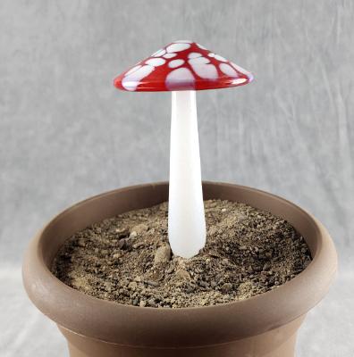 #04152404 mushroom with glass stake 6''Hx4''W $70