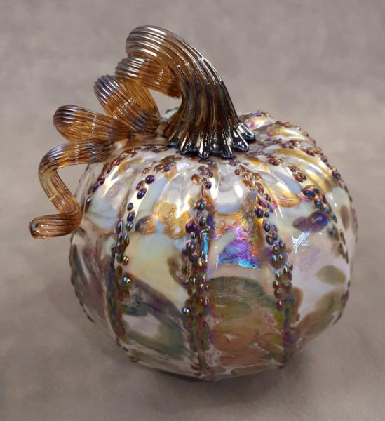 #09222503 Pumpkin Sm 3'' to 4'' Iridised $45.00