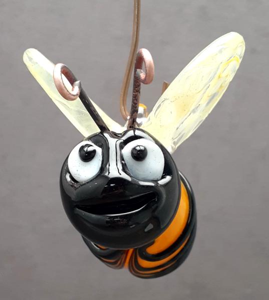 #04222204 Bee hanging 2.5''HX4.25''LX2.5''W $125.00