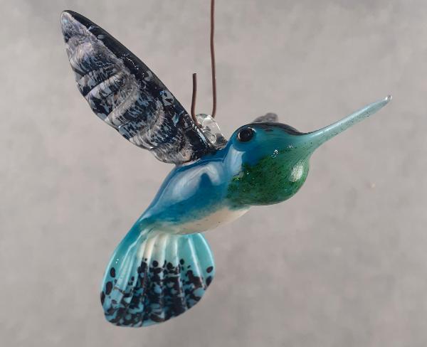#08042510  Hummingbird Hanging 4.75''HX4.75''WX5.75''L $120.00