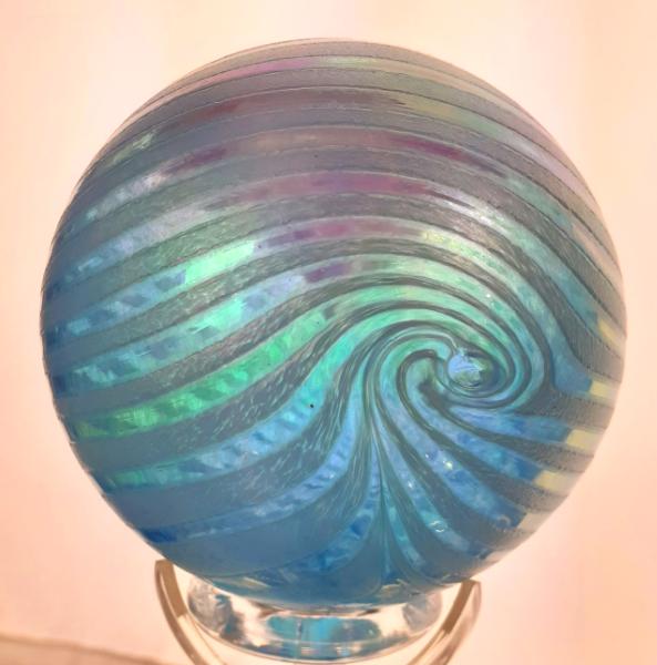 #01102625 Med Float pink heart on turquoise design iridised  5.25'' $80.00