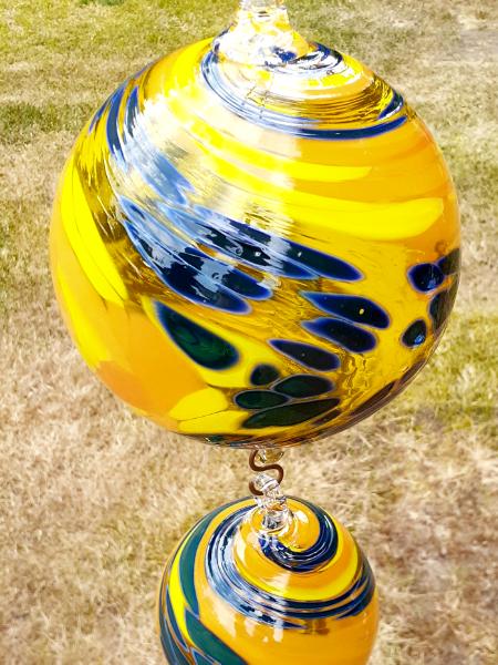 #07302515 Three Hanging Ball Sculpture Lg-6.5'' Med-4.5'' Sm-3.5'' Long-23'' $180.00