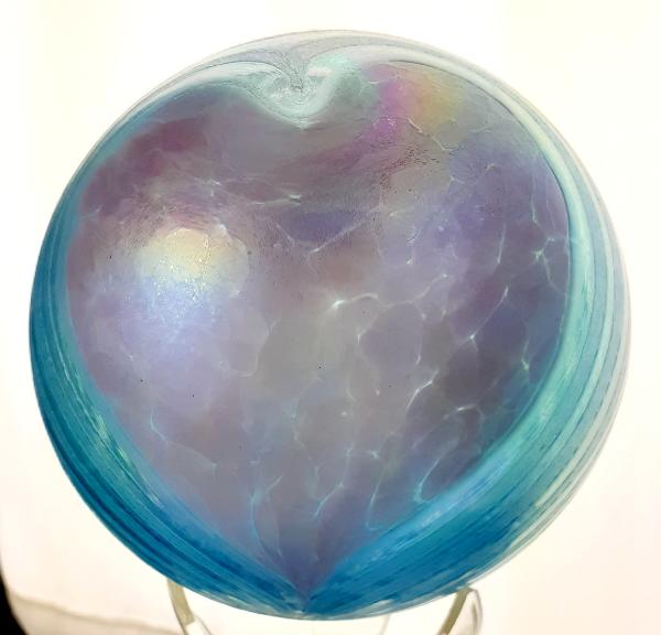 #01102625 Med Float pink heart on turquoise design iridised  5.25'' $80.00