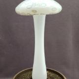 #04052408 LG mushroom with glass stake 13''Hx6''W $100