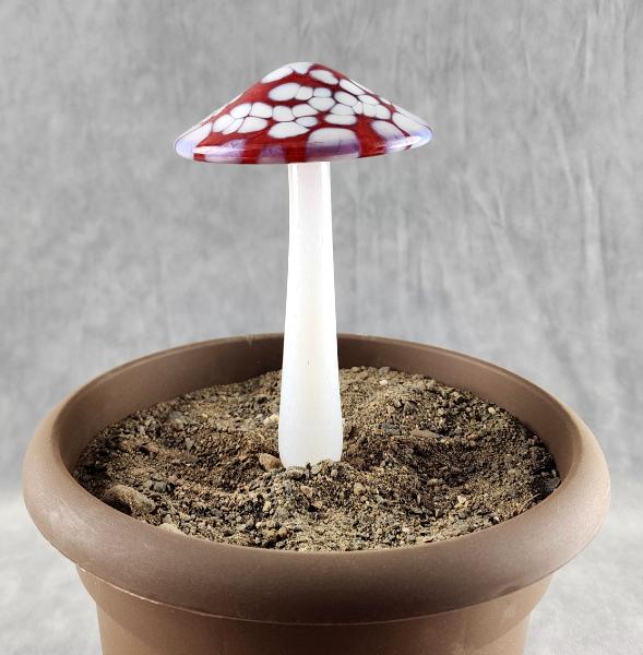 #04152410 mushroom with glass stake 6''Hx4''W $70