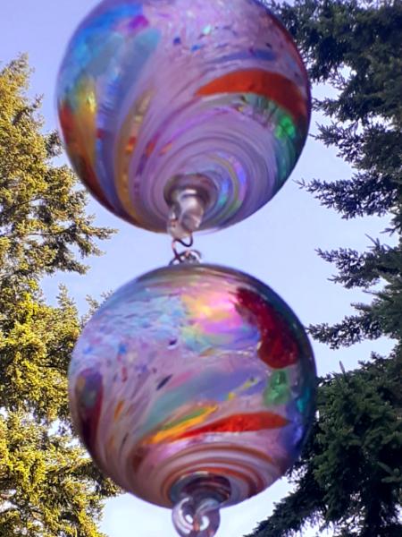 #08042521 three Hanging Ball Sculpture Iridised  Lg-6.25'' Med-5'' Sm-4''  22'' Long $180.00