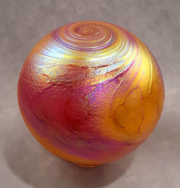 #11242508 Med float 6.25'' Aurora design Iridised $90.00