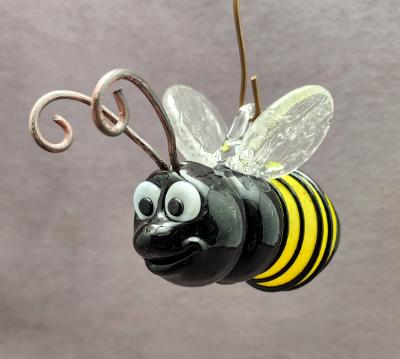 #03262404 bee hanging 3''Hx2.5''WX5''L $125