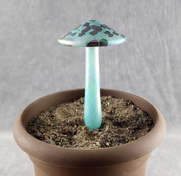 #04152420 mushroom with glass stake 6''Hx4''W $70