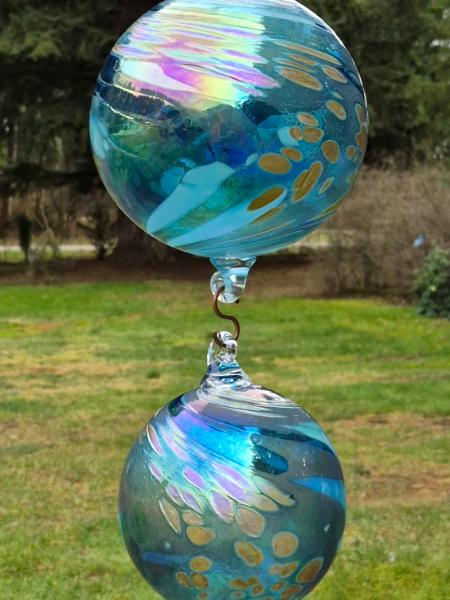 #02152601 Three Hanging Ball Sculpture LG-6.25'' Med-5.25'' Sm-3.5'' 23'' long Iridised $180.00