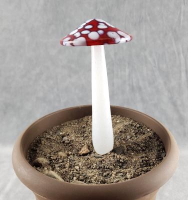 #04152406 mushroom with glass stake 7''Hx4''W $70