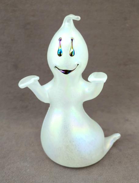 #09082305 GLOW IN THE DARK ghost 7''Hx5''W $150