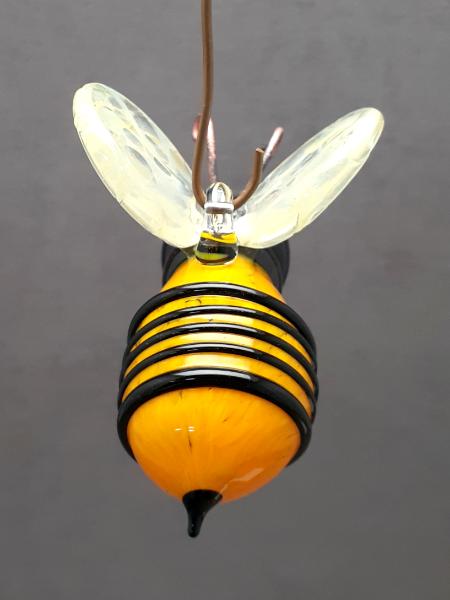 #04222204 Bee hanging 2.5''HX4.25''LX2.5''W $125.00