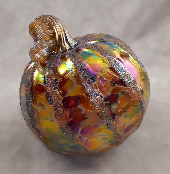 #09162543 Lg Pumpkin 5'' to 6'' Iridised $65.00