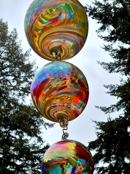 #04282601 Four Ball sculpture, Confetti design, Iridized LG-7'' Med-5.75'' SM-4.75'' XSM-3.75''  Total length  31'' $200.00